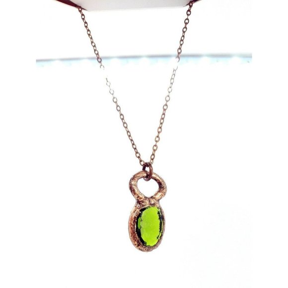 Green Crystal Necklace - Picture 5 of 12